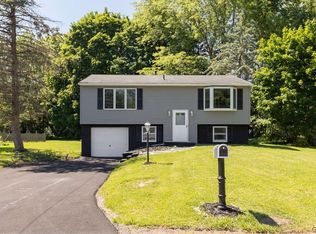 104 Finwood Dr, Baldwinsville, NY 13027