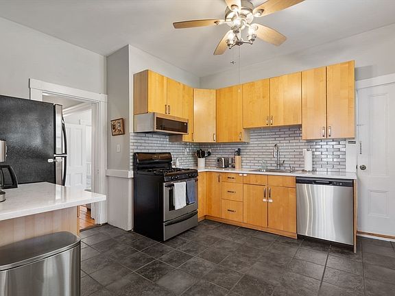 2nd image of 4295-4297 Washington St Unit 4