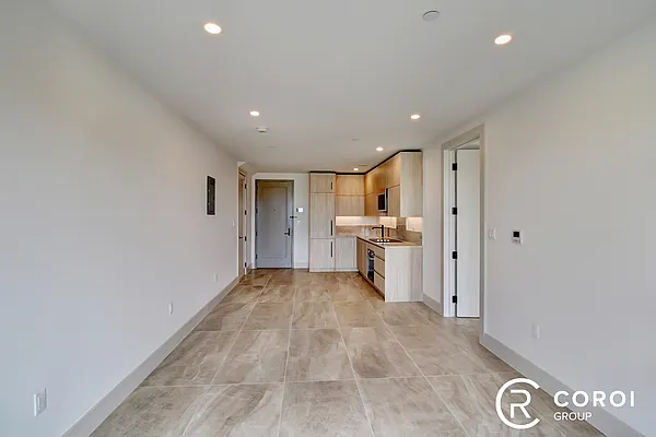 Rented by Coroi Corp | media 31