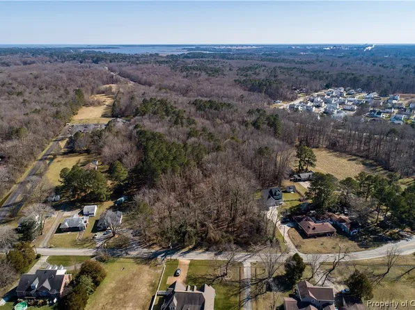 314 E Yorktown Rd, Yorktown, VA 23693