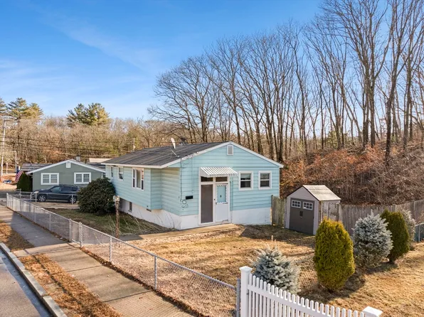 2 Alwin St, Hyde Park, MA 02136