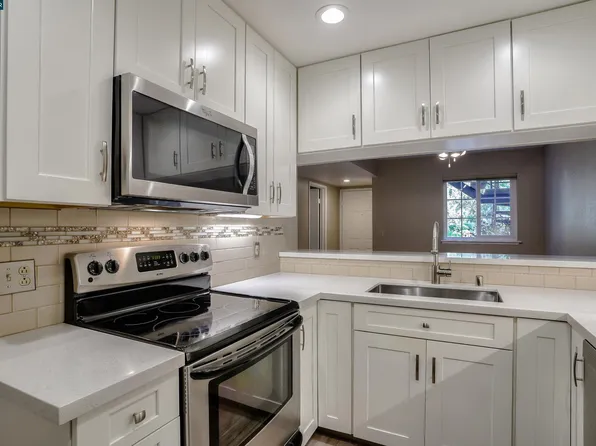 510 Canyon Oaks Dr APT C, Oakland, CA 94605