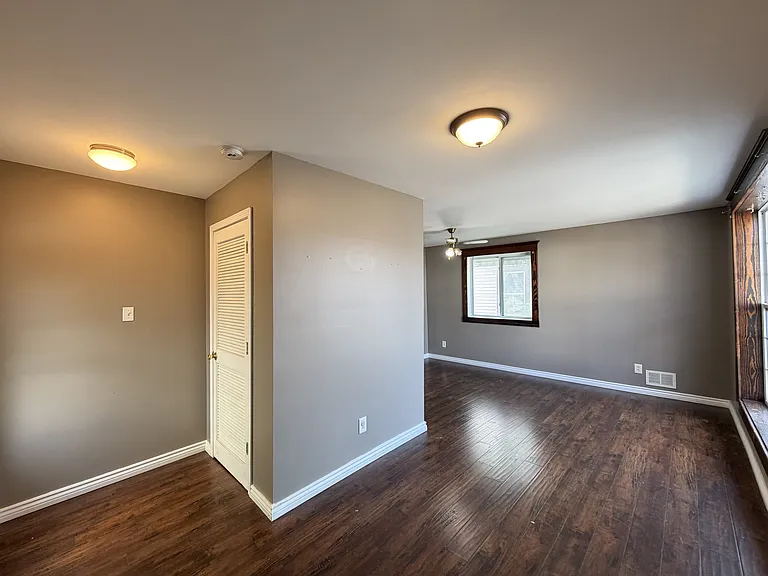 11 Pooley Pl — Photo 3