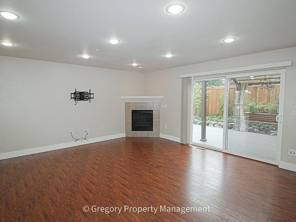 5th image of 4511 137th St SE