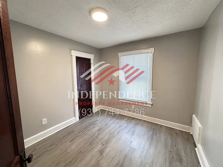 2720 Dwight Ave — Photo 15
