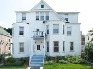 1237 W Winona St APT 3W, Chicago, IL 60640