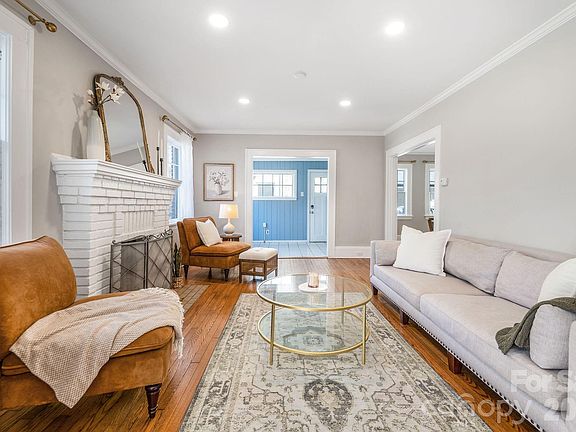 4th image of 28 Westover Dr