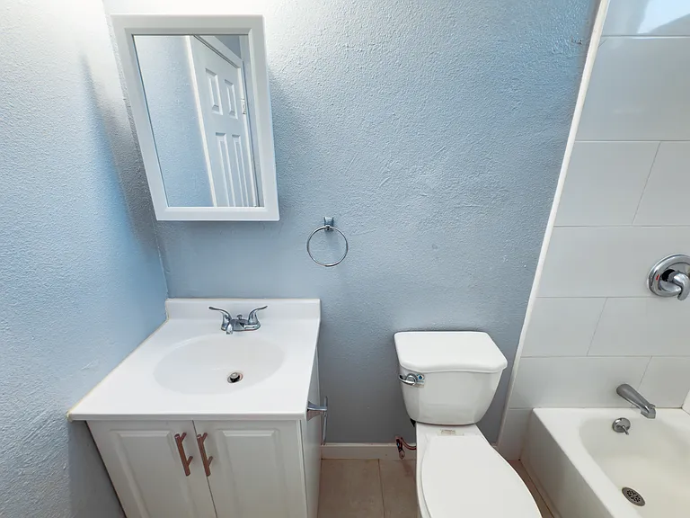 10374 Long Beach Blvd #8 — Photo 18