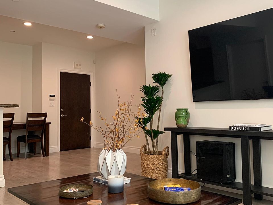 1st image of 13951 Sherman Way Unit 204