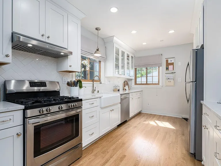 5065 N Berkeley Blvd — Photo 1