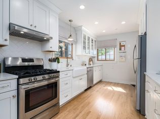 5065 N Berkeley Blvd, Whitefish Bay, WI 53217