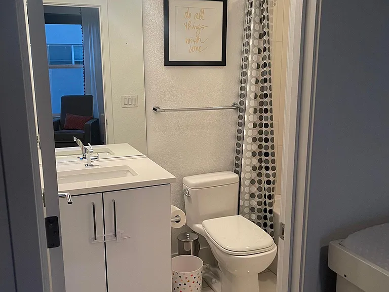 Second bedroom's private bath