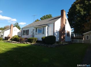 17 Hoover St, Milford, CT 06460