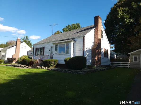 17 Hoover Street, Milford, CT 06460