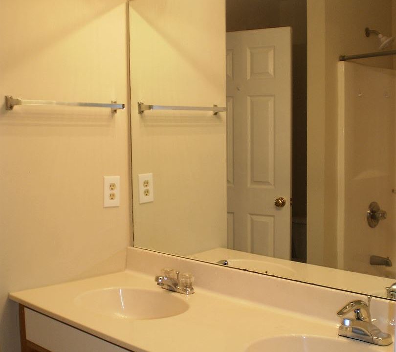 1st image of 9132 Cedarpark Ln APT B