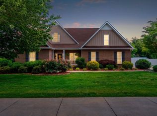 87 Garrison Dr, McMinnville, TN 37110