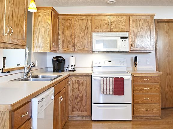 4th image of 1333 Heritage Ln