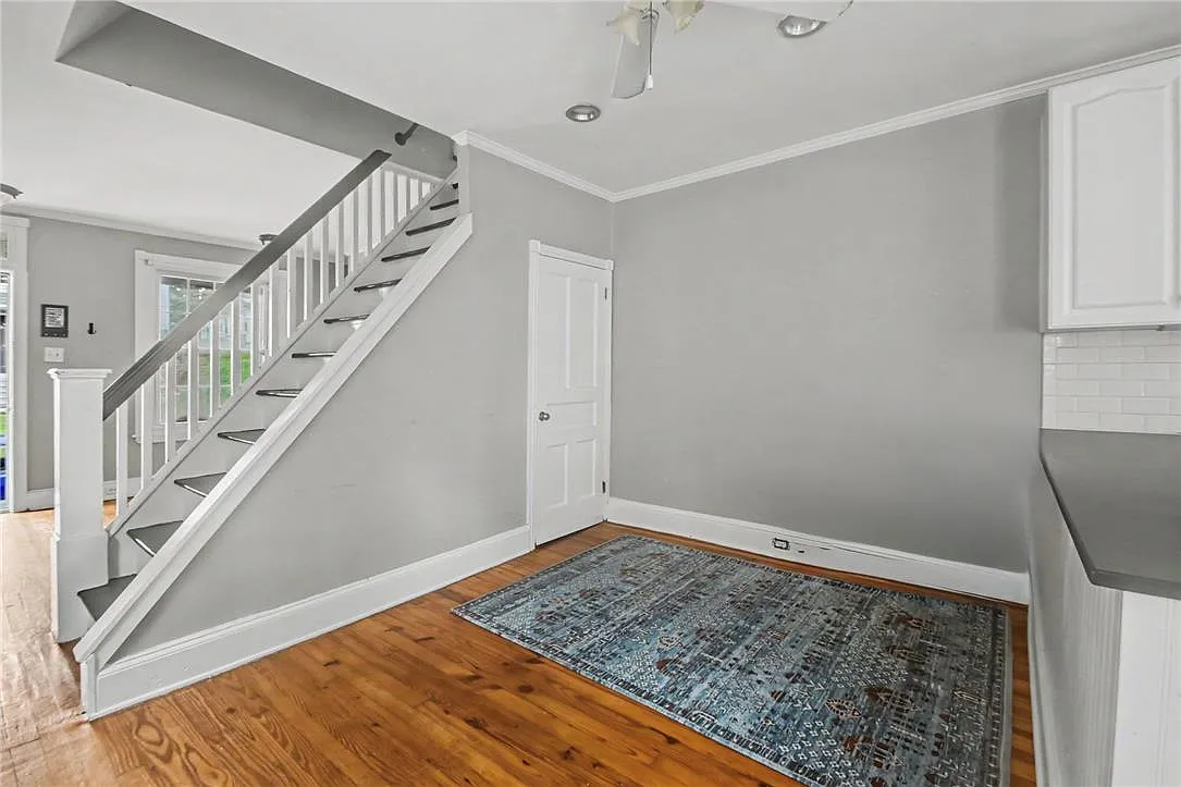 2 bed, 1.0 bath, 900 sqft, $1,800 — Photo 3