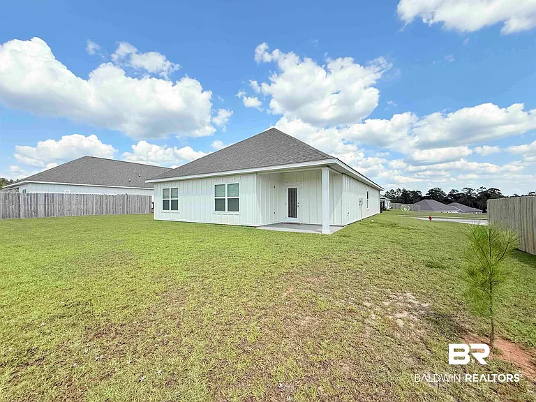 13179 Cavalier Dr — Photo 20