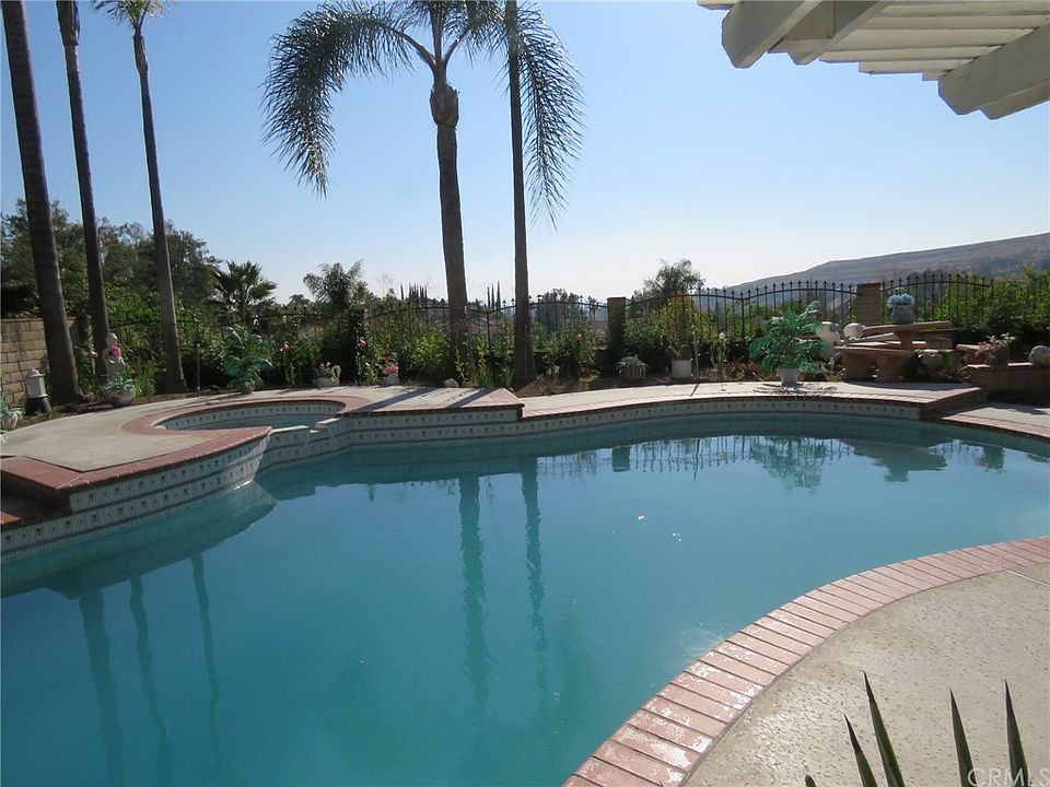 2nd image of 841 Colusa Dr