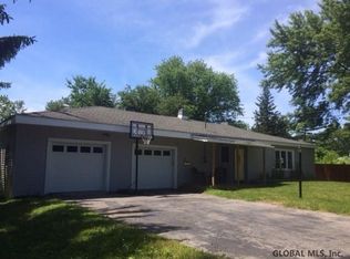 37 Saint Clair Ave, Rensselaer, NY 12144