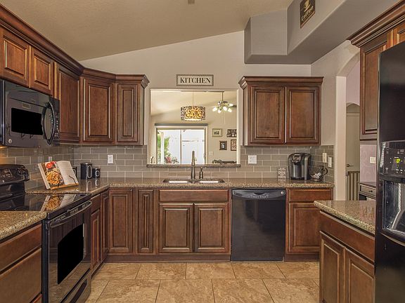 3rd image of 6532 W Desert Hollow Dr