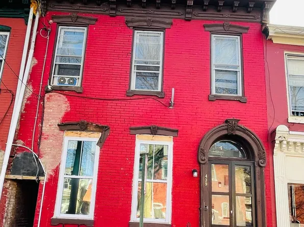 439 S 7th St, Reading, PA 19602