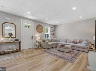 209 Pennsylvania Ave, Pasadena, MD 21122