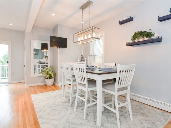 boston-massachusetts-59121008 picture