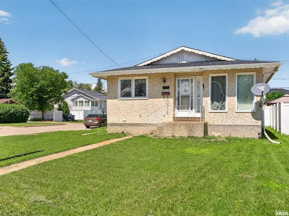 980 Brown STREET, Moose Jaw, SK S6H 2Z2