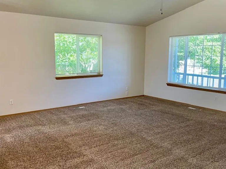 2665 NE Brian Ray Ct — Photo 6