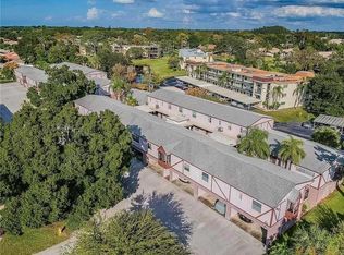 1126 King Arthur Ct APT 402, Dunedin, FL 34698