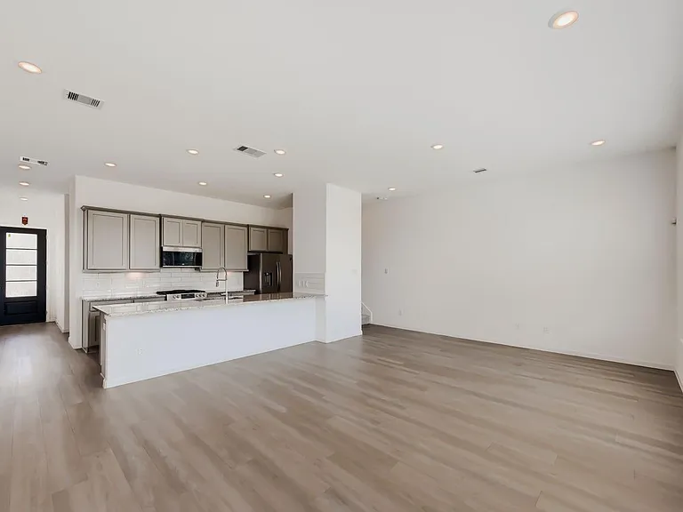 4146 Balboa Dr — Photo 6