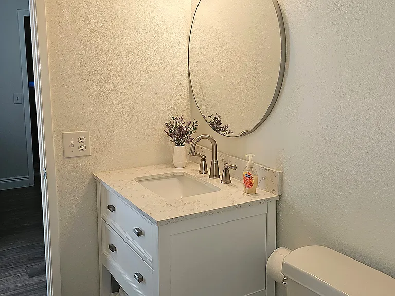 5209 N 24th St #201 — Photo 18