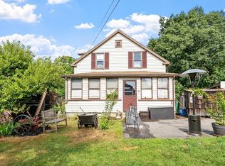 32 Ward St, Tewksbury, MA 01876