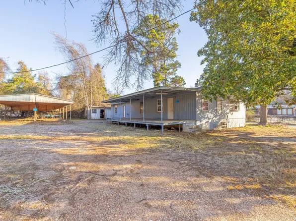 141 Bluebird Dr, Onalaska, TX 77360