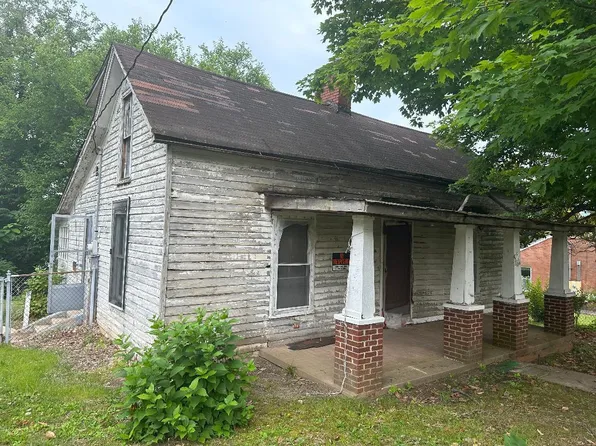 100 W Watterson St, Rogersville, TN 37857