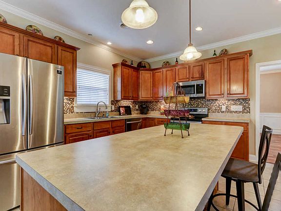 5th image of 4528 Ivy Rose Dr