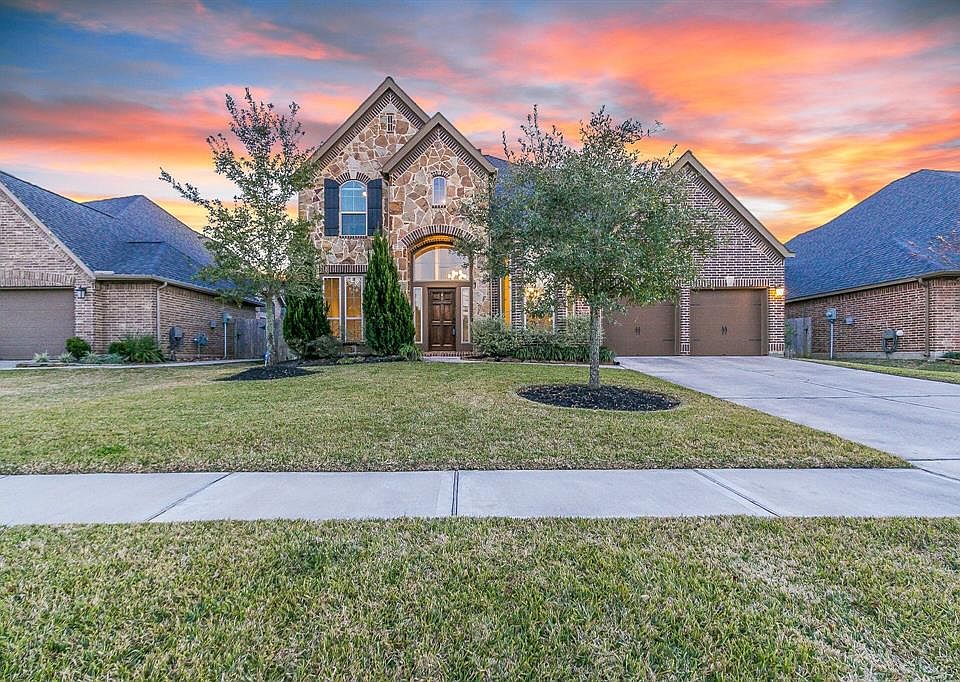 1st image of 28831 Hollycrest Dr