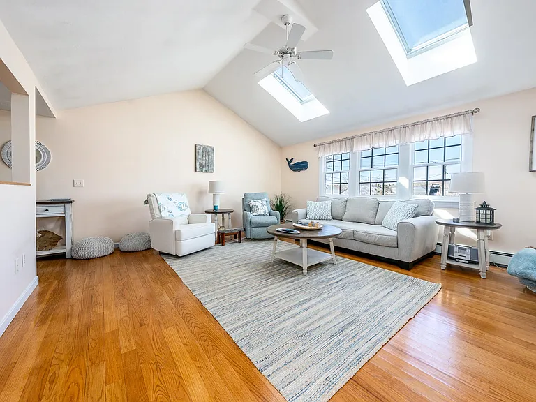 78 Center St #2-14 — Photo 2