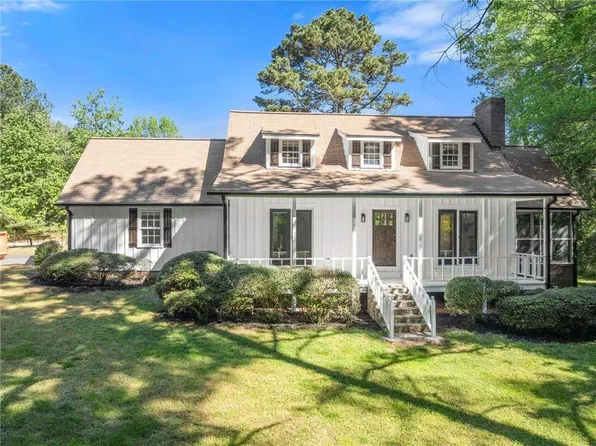 225 Northview Dr, Commerce, GA 30529