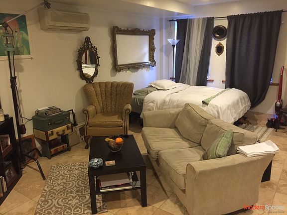 5th image of 214 Calyer St