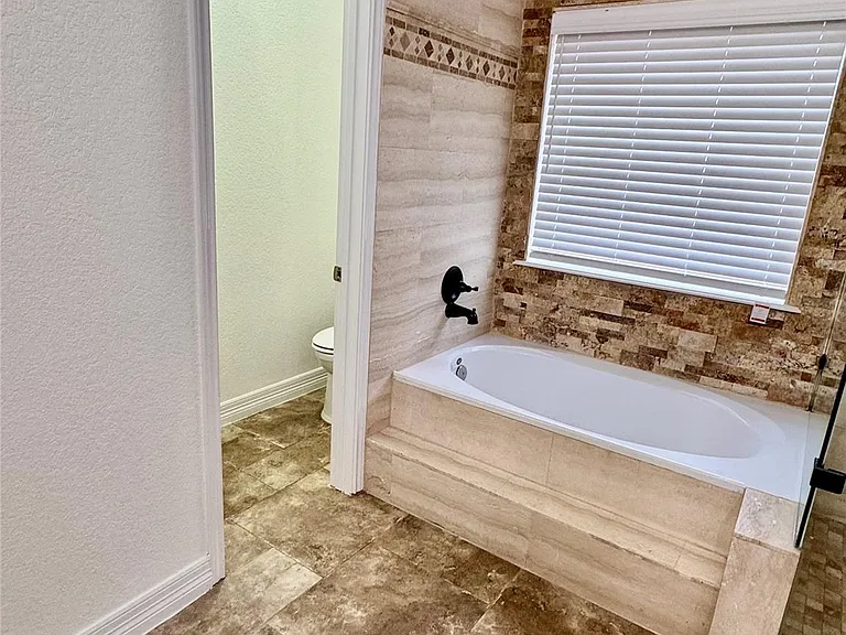 21424 Quail Point Ln — Photo 33