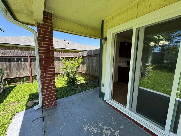 1204 Bristol Dr — Photo 20