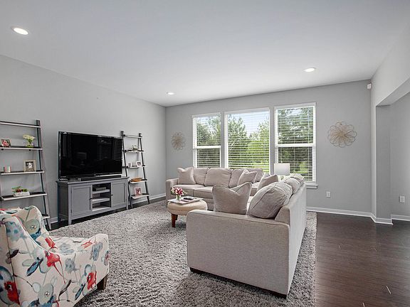 5th image of 10631 Country Club Dr
