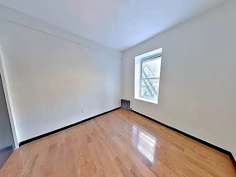 85 Pitt St #11B — Photo 5