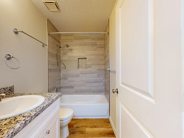 620 Segovia Rd — Photo 24