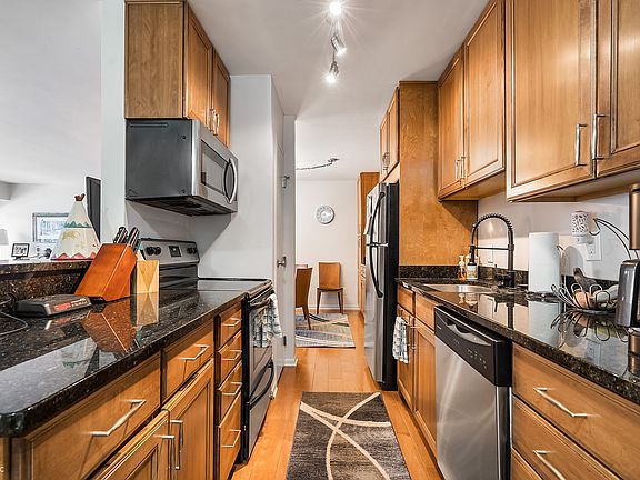 5th image of 3965 N Meridian St APT 2D