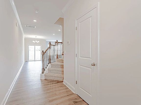 2nd image of 23 Planters Pl