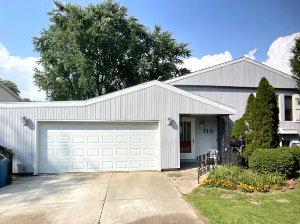 710 Darcy Ln, Griffith, IN 46319